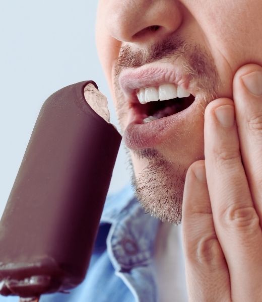 Pijnscheut door gevoelige tanden tijdens eten van ijs – Mondhygiënist Elles Assen